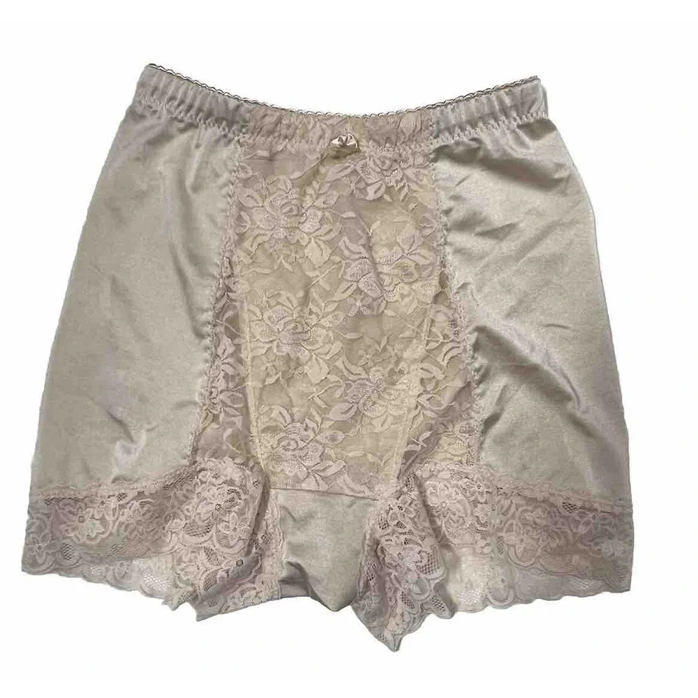 Rhonda Shear Panties Pin-Up Retro Ivory  Lace High Waist Size Small NWOT